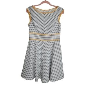 𝅺LONDON Times Dress